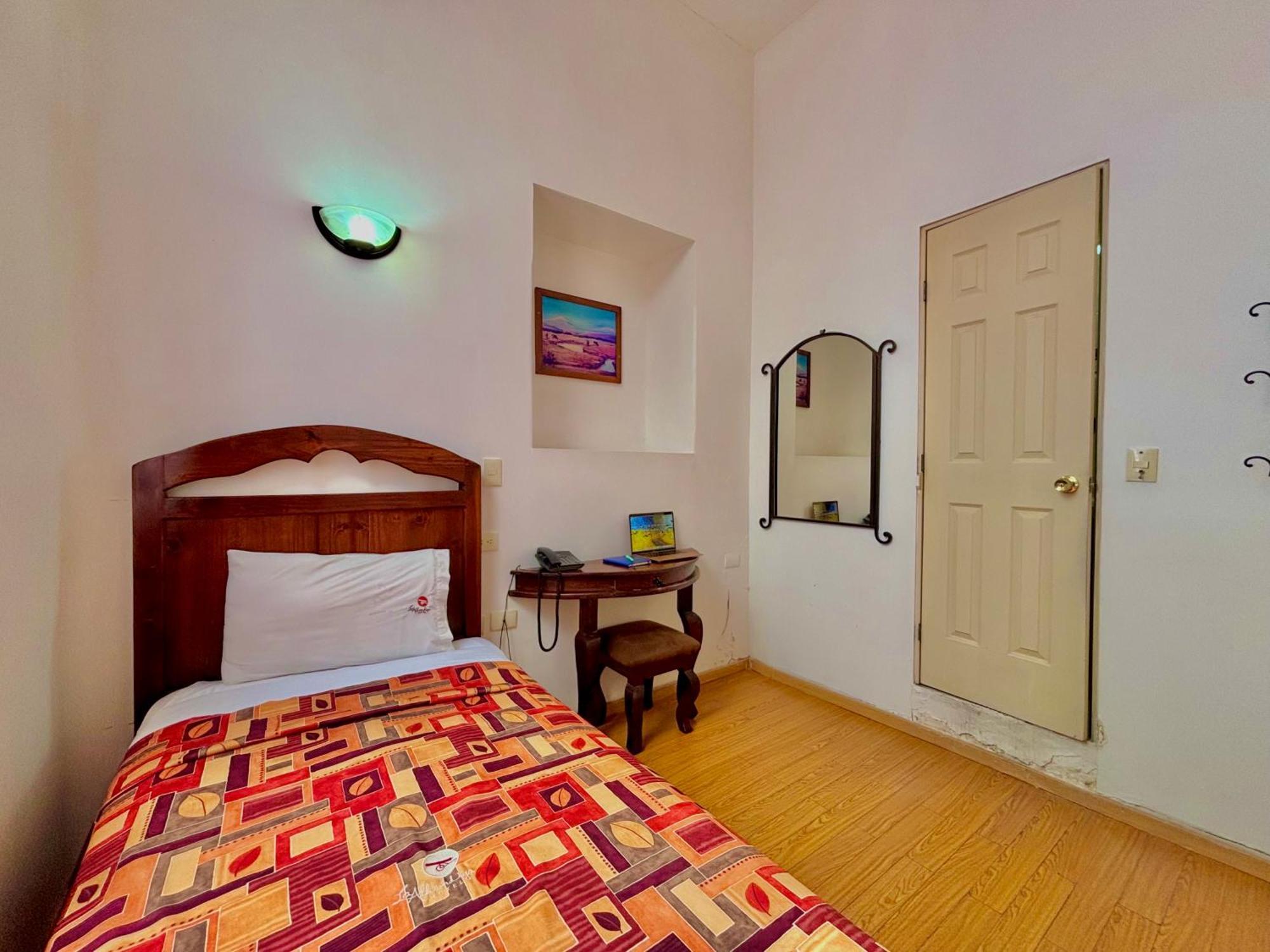 Hotel La Alhondiga Puebla Bagian luar foto
